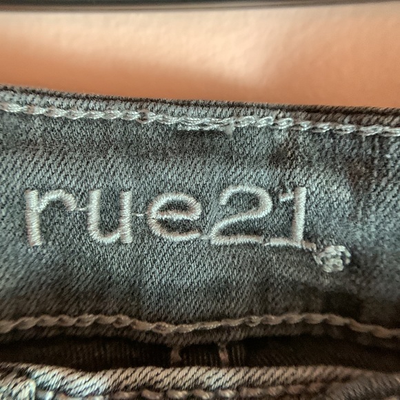 Men’s Rue21 Skinny Jeans - Picture 5 of 6